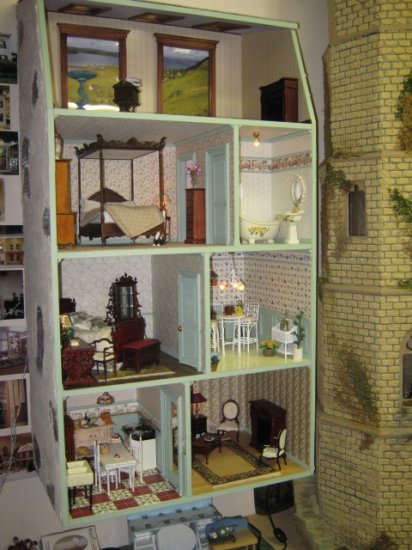 Hampton Dollhouse Kit - Click Image to Close
