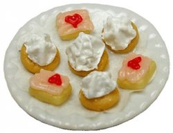 8 Valentine's Petit-fours on Plate