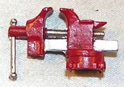 Top Mounted Red Vise